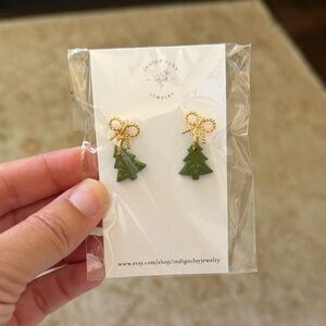 ✨New✨Bow Christmas Tree Mini Dangle Earrings